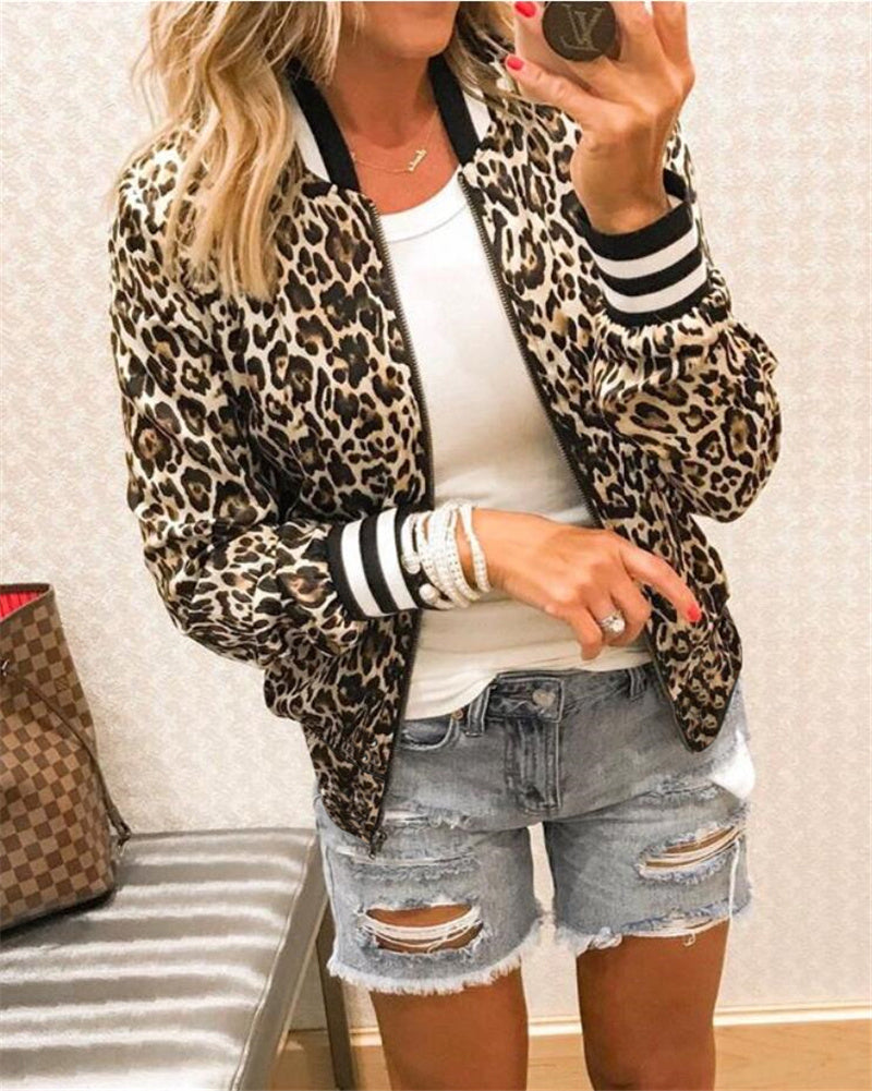 Women's leopard print slim-fit winter coat with round neck and long sleeves for chic seasonal style