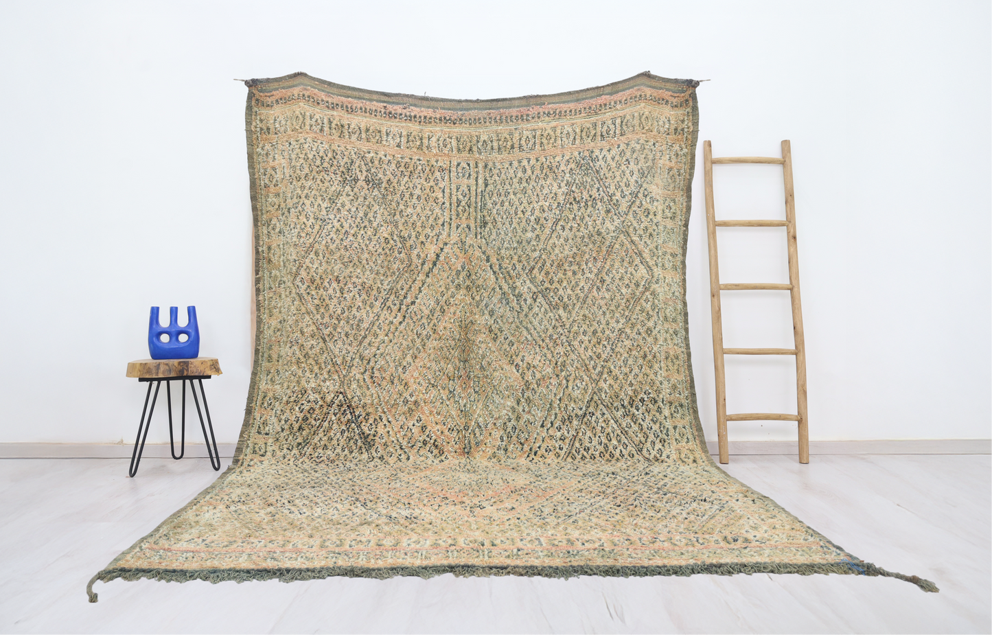 Tifrit Vintage Moroccan Rug 7'9" x10'9" - Wavlynn