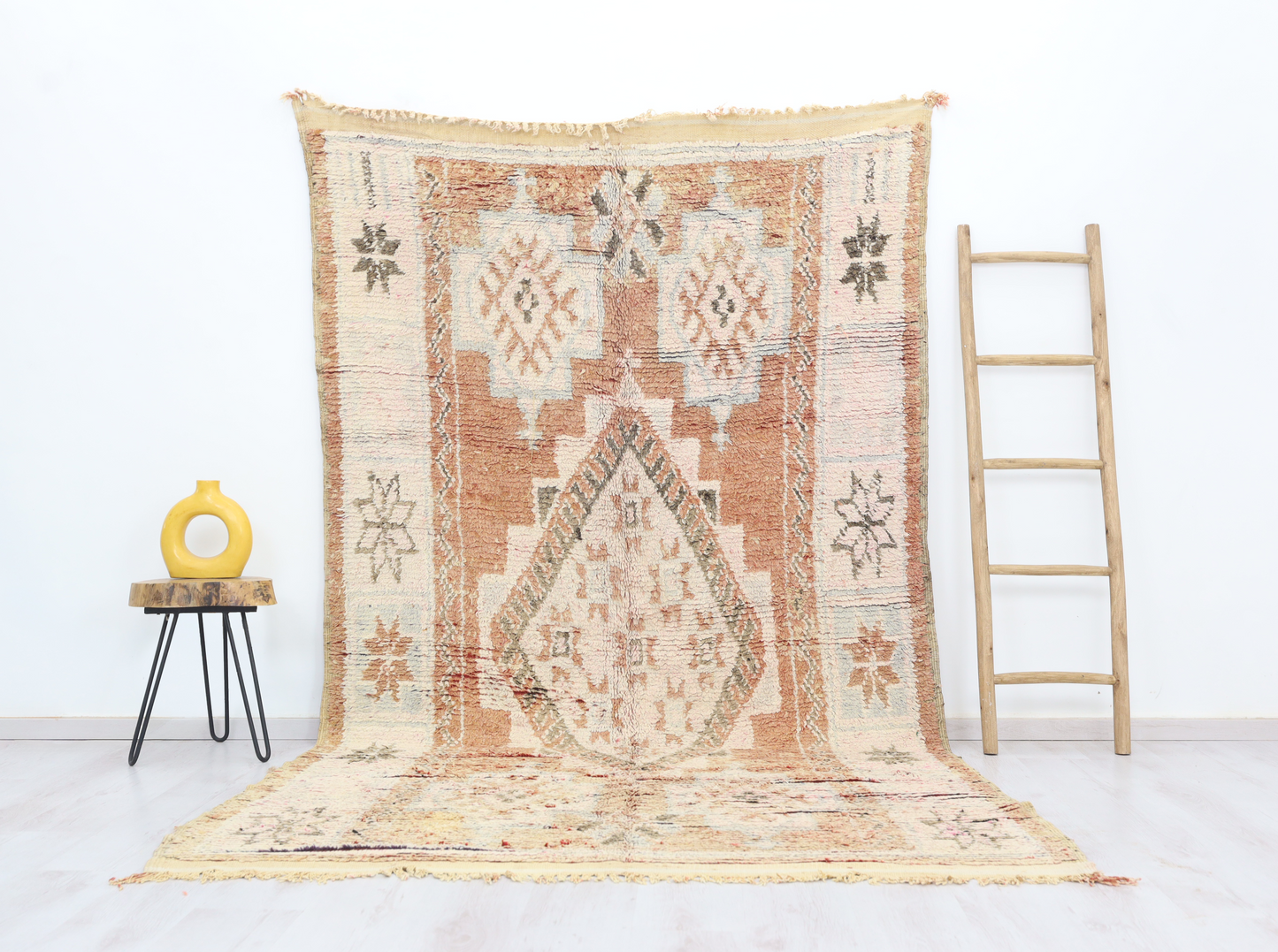 Ighodan Vintage Moroccan Rug 5'8" x10'2" - Wavlynn