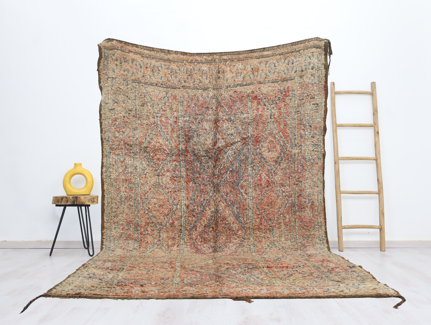 Amurak Vintage Moroccan Rug 6'9" x11'5" - Wavlynn