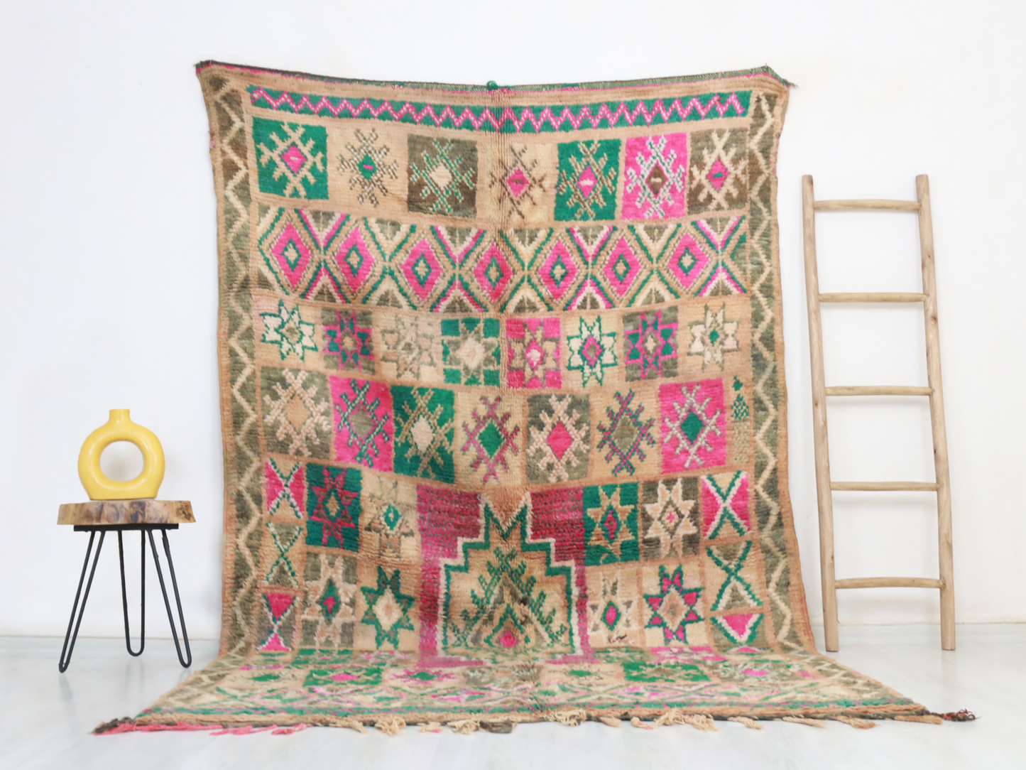 Tinireft Vintage Moroccan Rug 5'9" x9'8" - Wavlynn