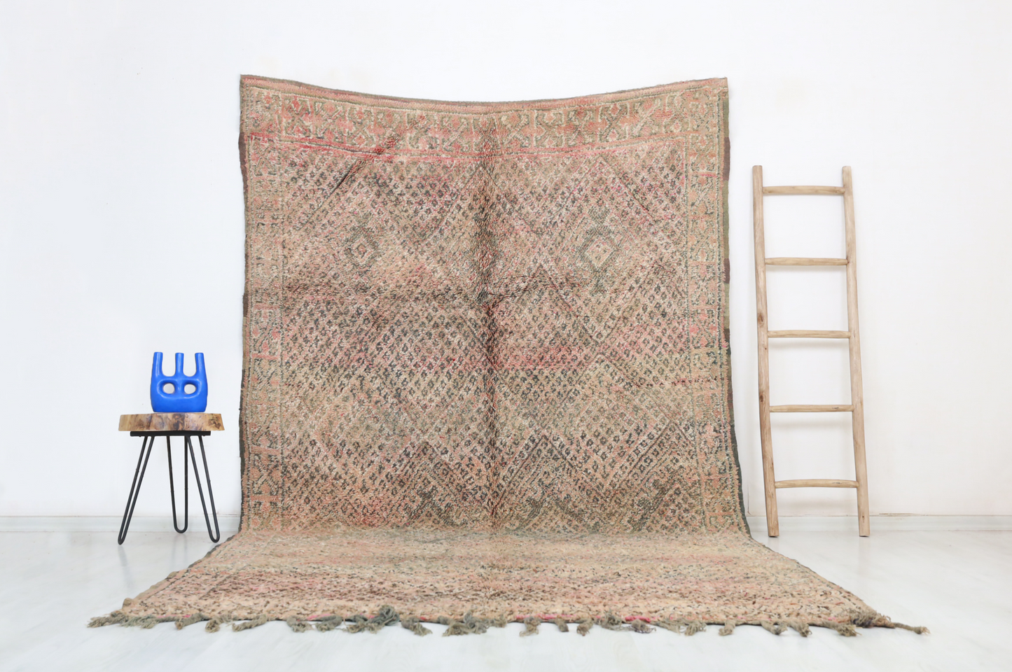 Tifawin Vintage Moroccan Rug 6'5" x11'0" - Wavlynn