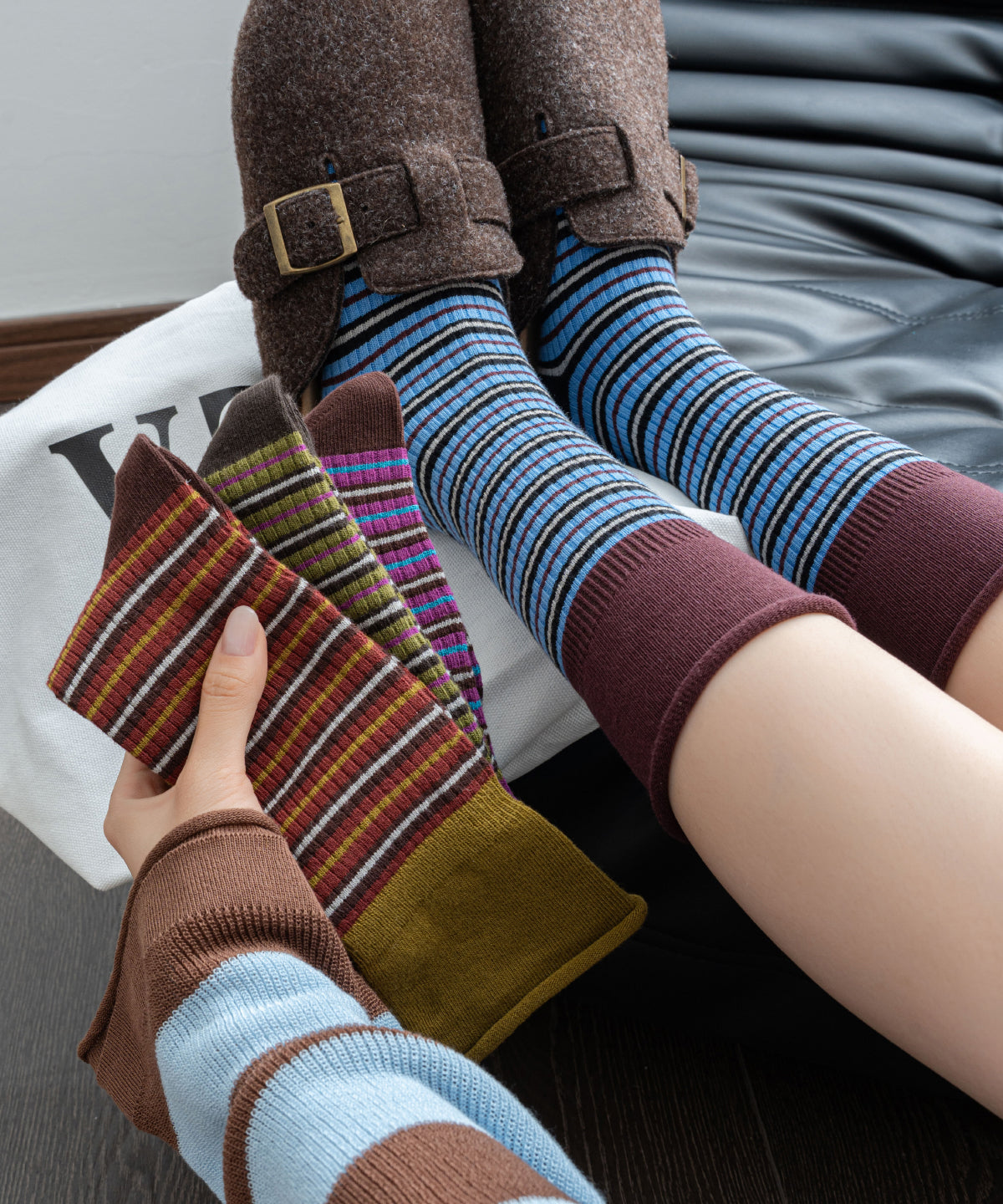 Chaussettes mi-mollet chics en coton Γ rayures colorblock - Wavlynn