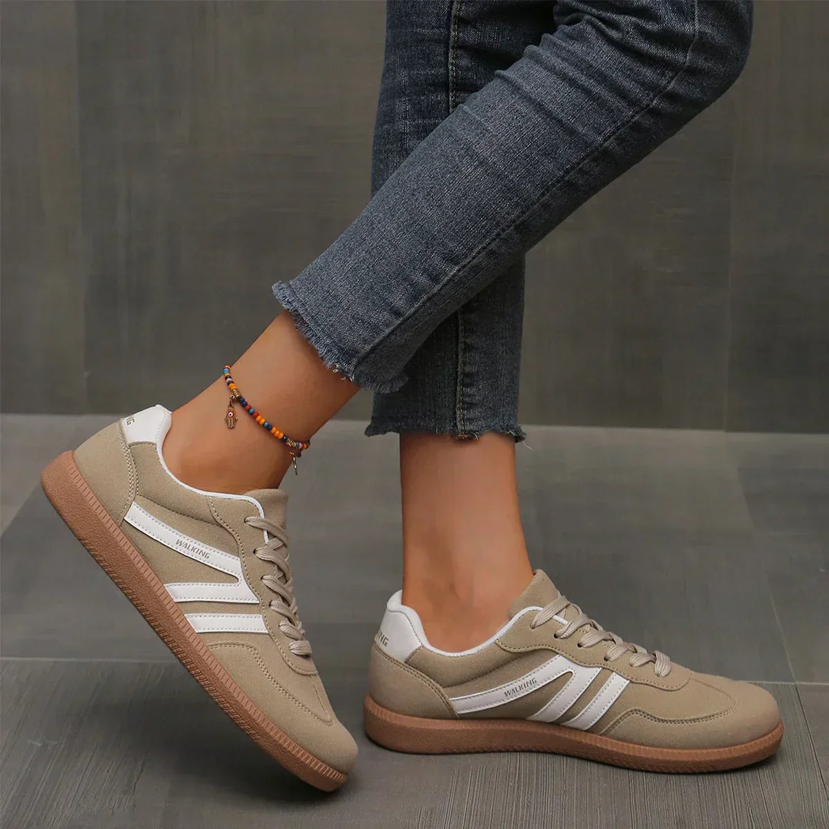 Women's leopard print stretch fit sneakers with flexible upper and sporty lace-up style