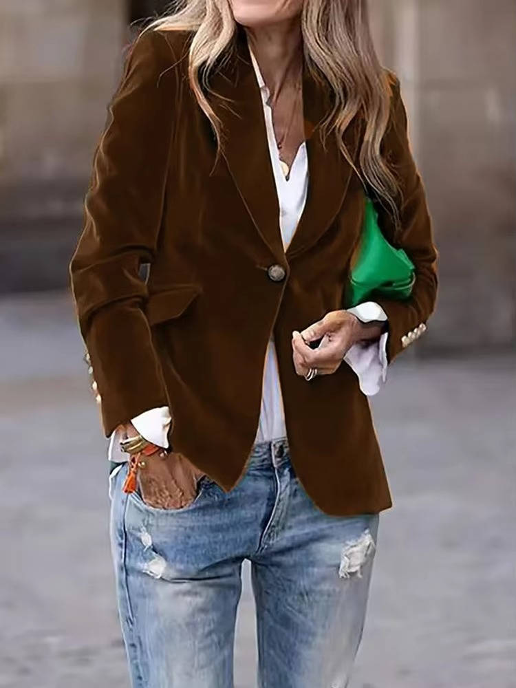 Women's black velvet blazer with single-button closure, tailored fit and luxurious soft drape