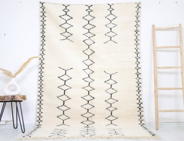 Ghnima Beni Ourain Rug 5'0" x 7'8" - Wavlynn