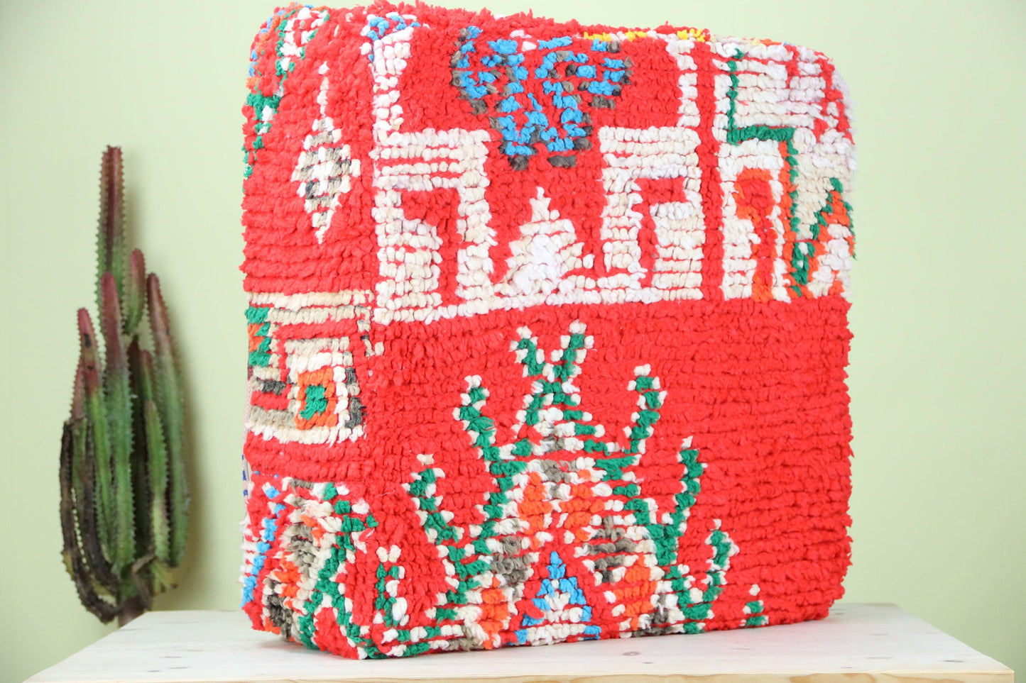 Mystralynx Moroccan pouf - Wavlynn