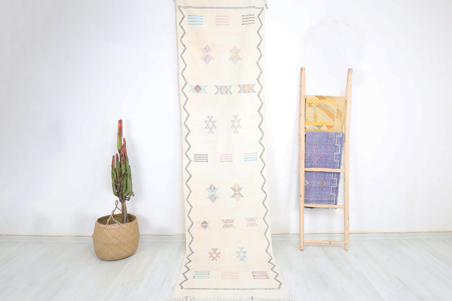 Fadma Cactus Silk Rug 2'3" X 8'8" - Wavlynn