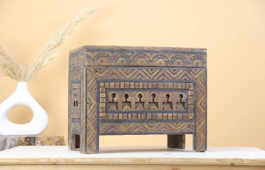 Azilin Vintage Wood Chest - Wavlynn