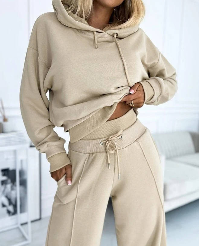 Women's casual hoodie tracksuit set in soft polyester blend, two-piece matching lounge outfit