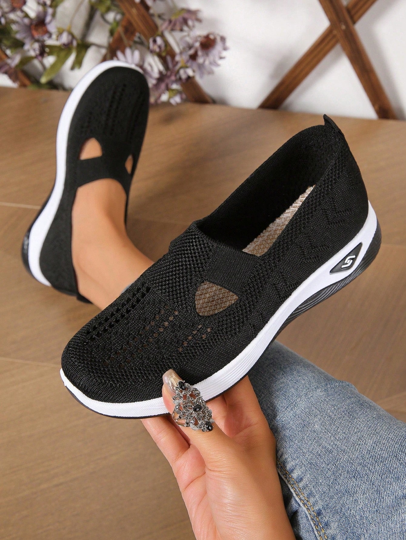 Alice Wavlynn lightweight comfort summer shoes breathable mesh upper flexible cushioned everyday comfort