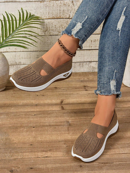 Alice Wavlynn lightweight comfort summer shoes breathable mesh upper flexible cushioned support casual silhouette