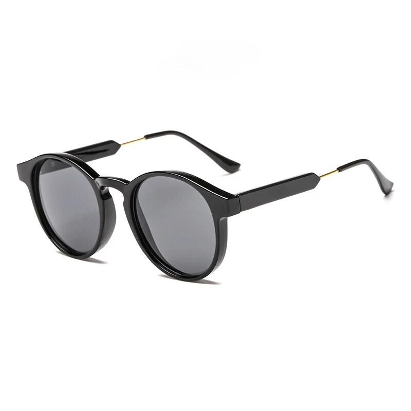 Triven 90s tortoiseshell sunglasses with anti-glare UV400 lenses and vintage retro frame style