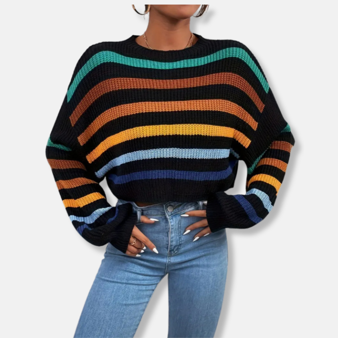 Women's oversized crew neck knit sweater in striped pattern, cozy long-sleeve Scandinavian casual style