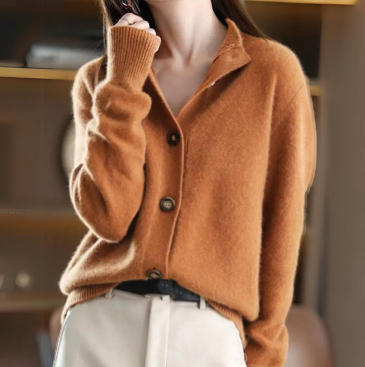 Véronique™ elegant women's cardigan in neutral tones, refined silhouette with premium craftsmanship
