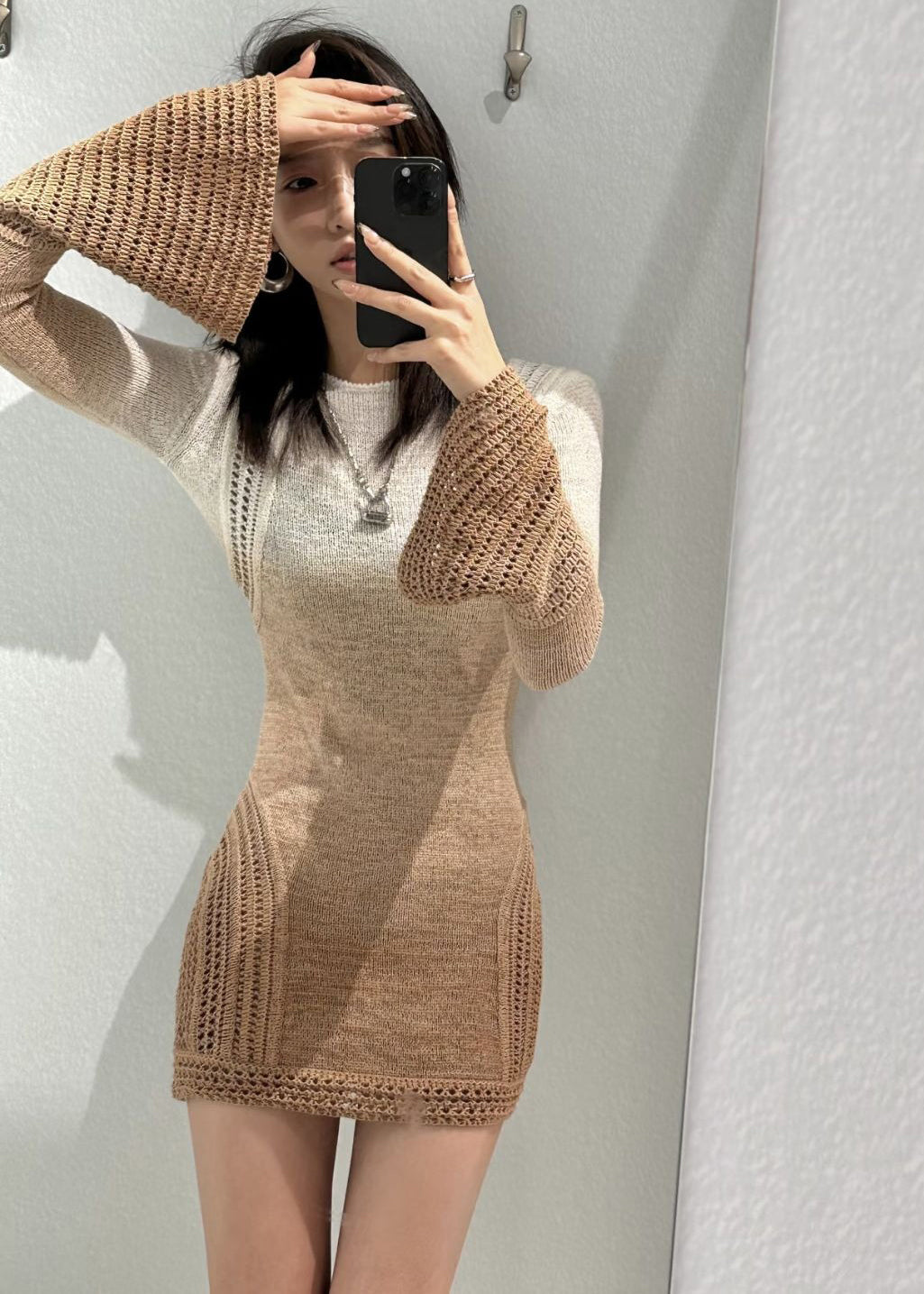 Robe en maille dégradée à manches évasées et coupe ajustée, collection 2025 - Wavlynn