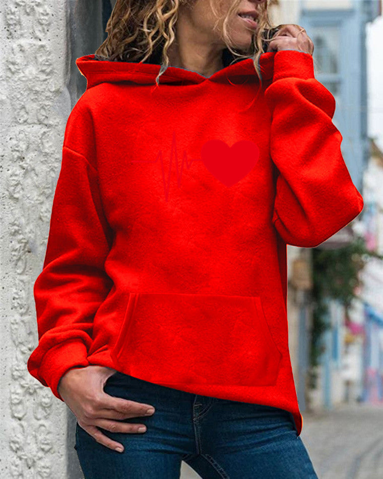 Women's relaxed-fit hooded sweatshirt in cotton blend with heart print, long sleeves, casual style