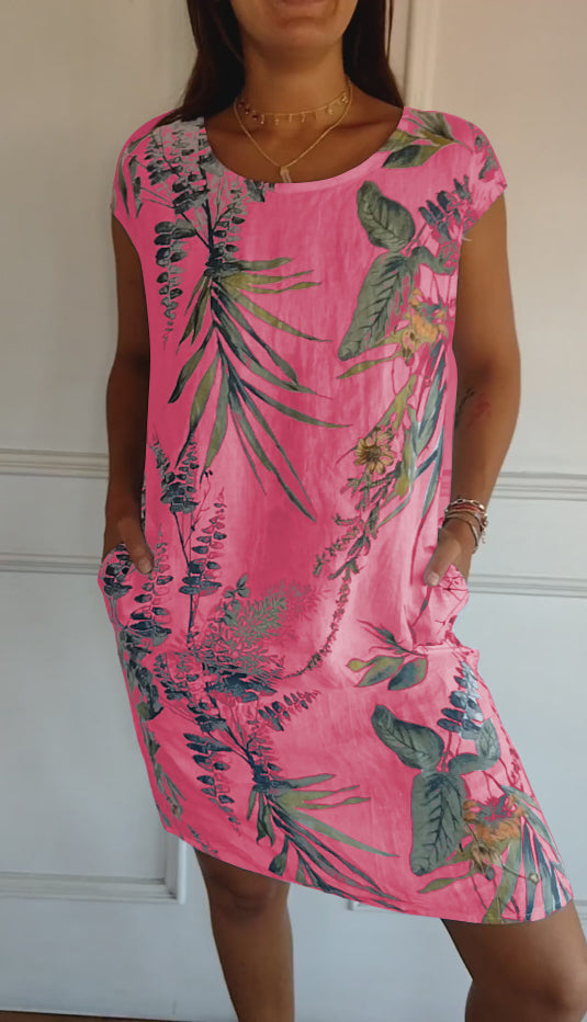 Comfortable round neck dress in elegant style, soft breathable fabric, feminine all-day wear
