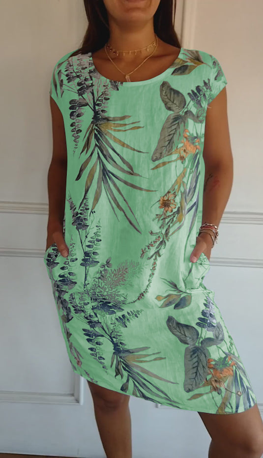 Comfortable round neck dress in soft breathable fabric, feminine timeless silhouette for all-day wear
