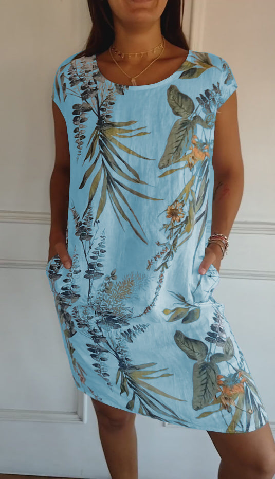 Comfortable round neck Marilyn dress in soft breathable fabric, timeless feminine silhouette for all-day wear