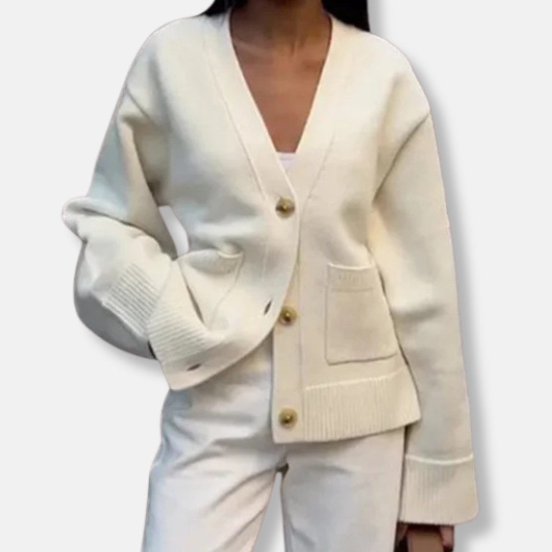 Women's oversized knitted cardigan, V-neck button front, ribbed trim, patch pockets, relaxed cozy fit