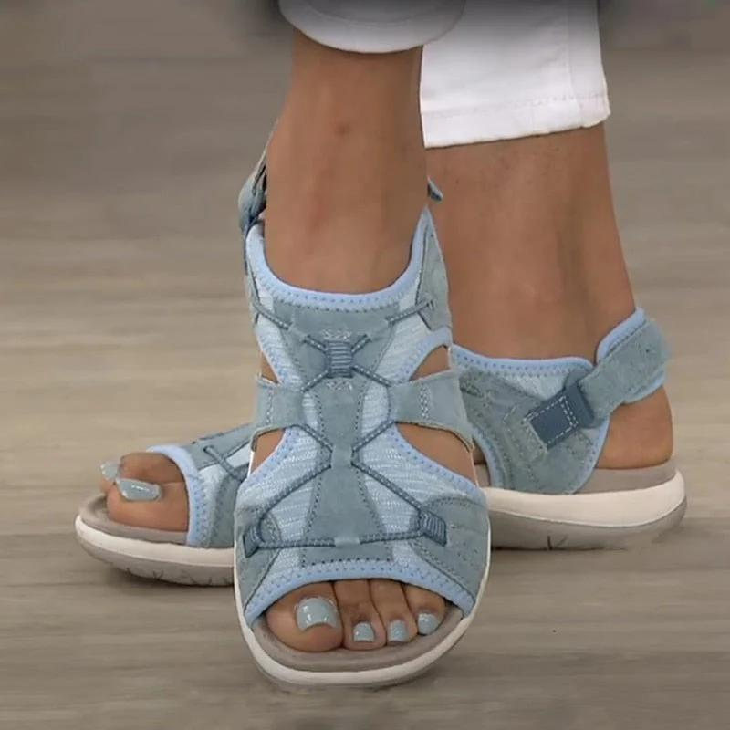 Women's comfort sandals in neutral tones, classic silhouette with ergonomic comfort support footbed