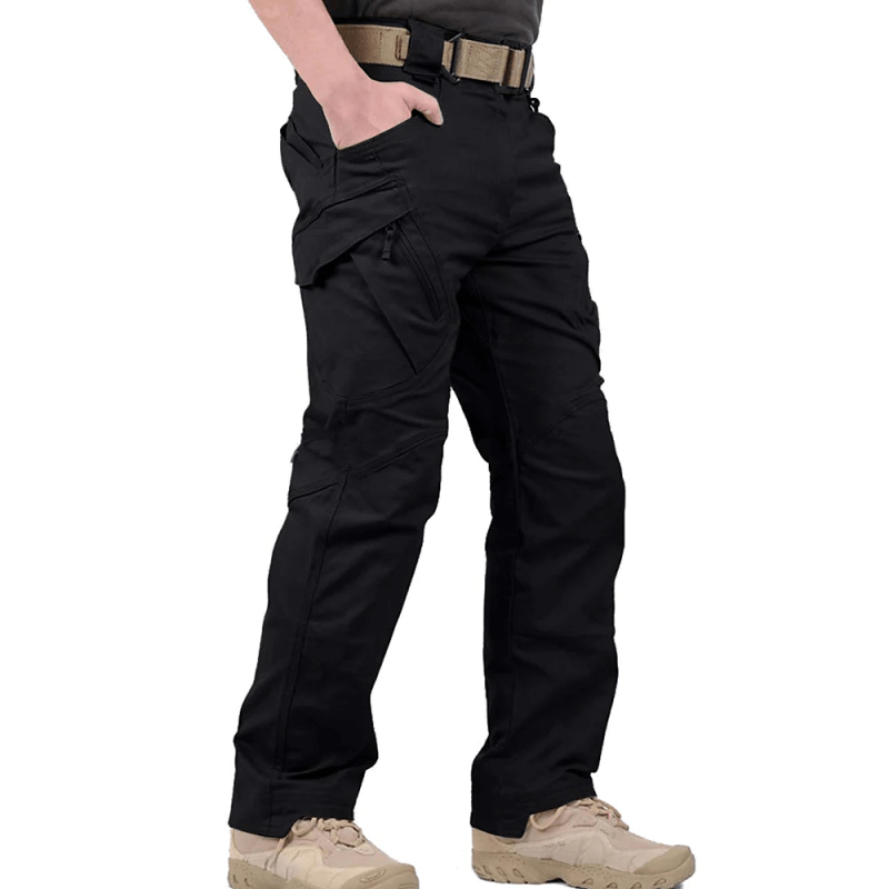 Men's relaxed fit cotton cargo pants with multiple utility pockets for outdoor use