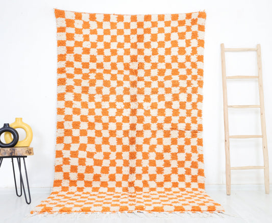 Tinn Moroccan Checkered Rug 4'9" x 8'0" - Wavlynn