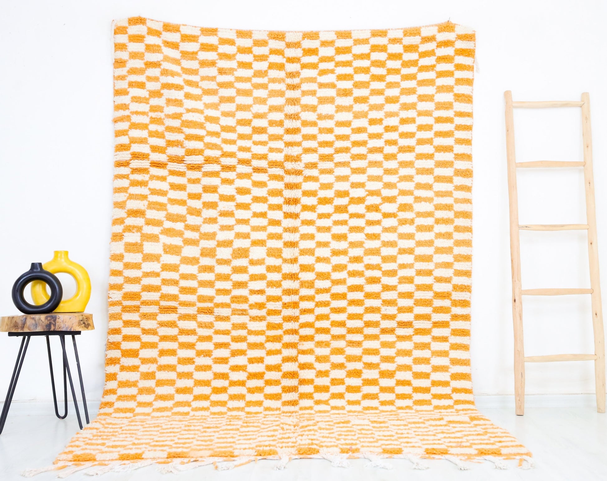 Beccha Moroccan Checkered Rug 5'5" x 8'5" - Wavlynn