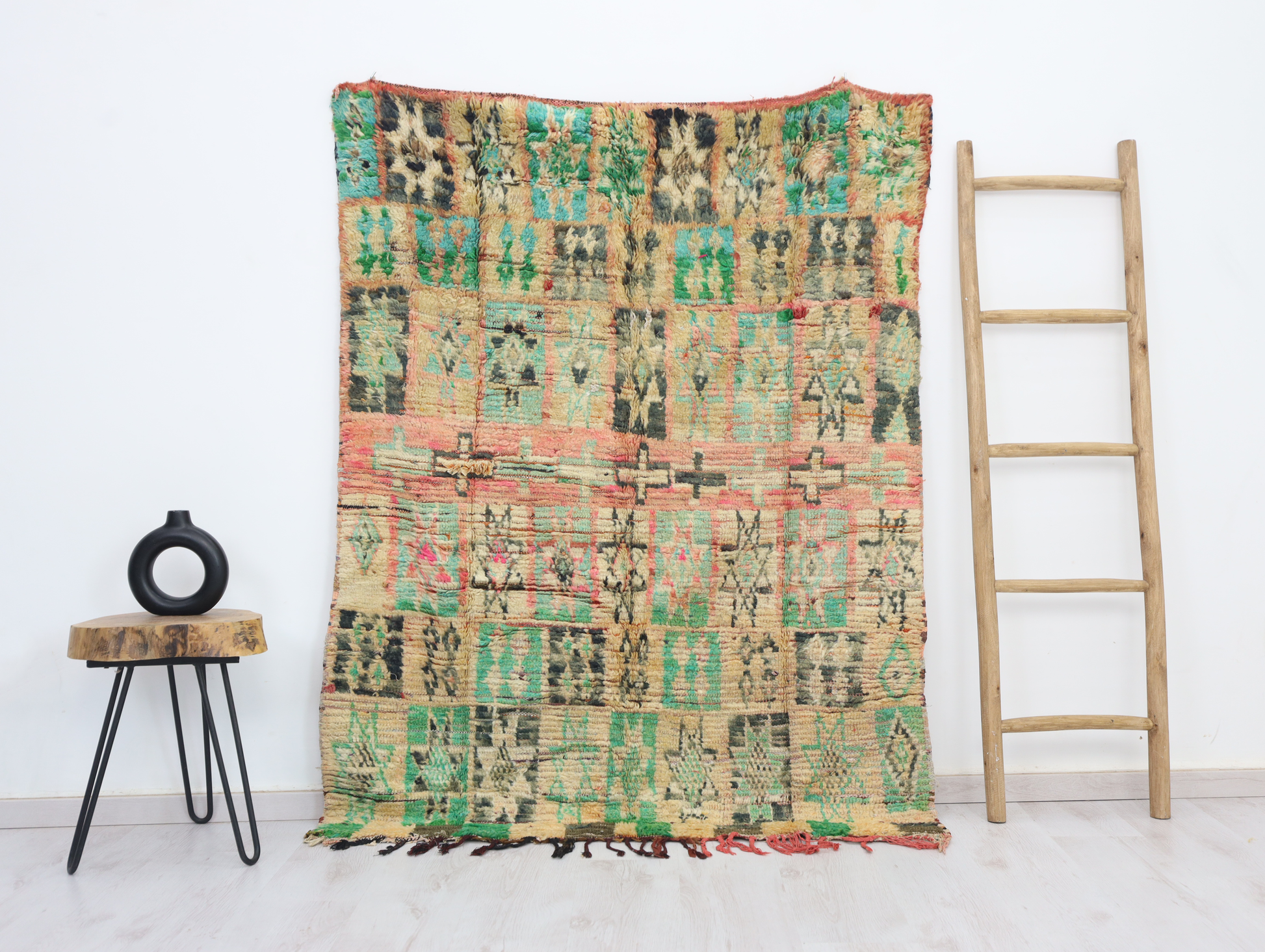 Tasekfa Vintage Moroccan Rug 4'3" x5'7" - Wavlynn