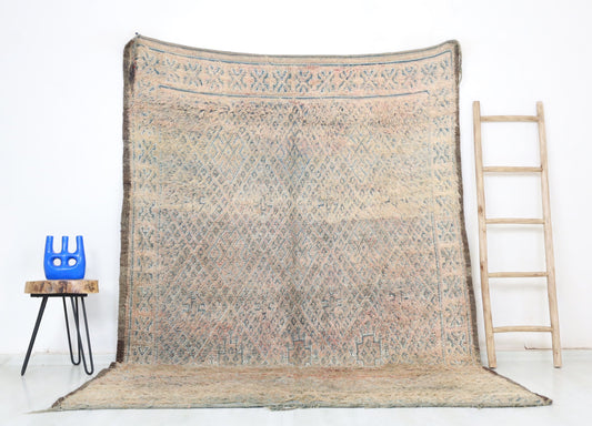 Hennuba Vintage Moroccan Rug  6'7" x 8'9" - Wavlynn