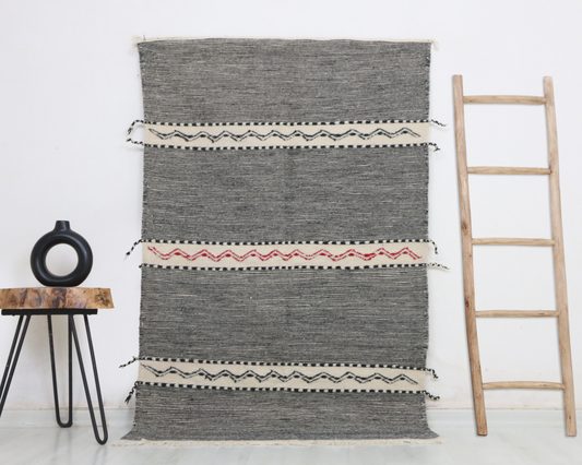 Issid  Moroccan Kilim Rug 3'3" x 5'2" - Wavlynn