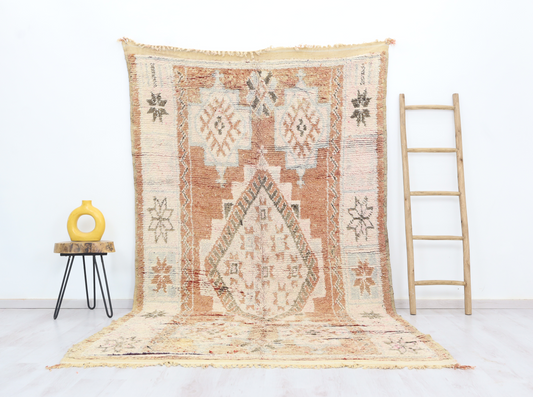 Ighodan Vintage Moroccan Rug 5'8" x10'2" - Wavlynn