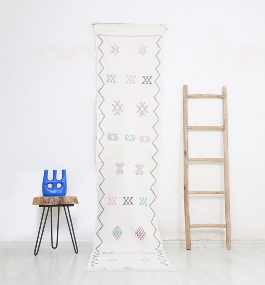 Aslay Cactus Silk Rug 2'0" X 9'4" - Wavlynn