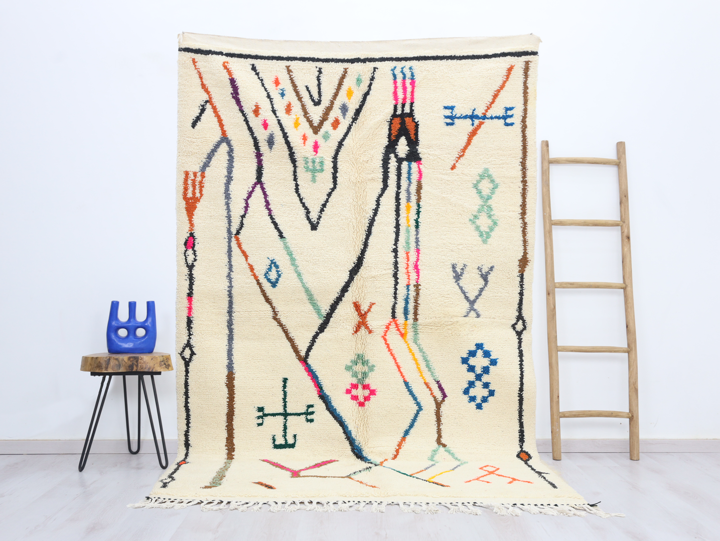 Tagwizult Moroccan Rug 4'9" x 8'3" - Wavlynn