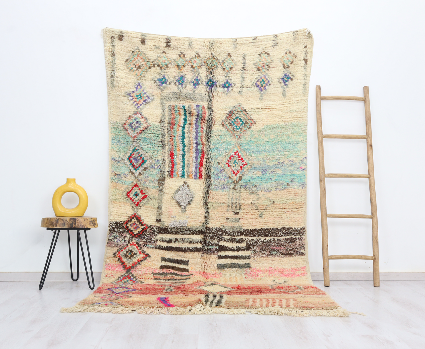 Aphnda Moroccan Rug 4'9" x 8'3" - Wavlynn