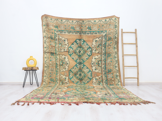 Azranis Vintage Moroccan Rug  6'6" x 10'7" - Wavlynn