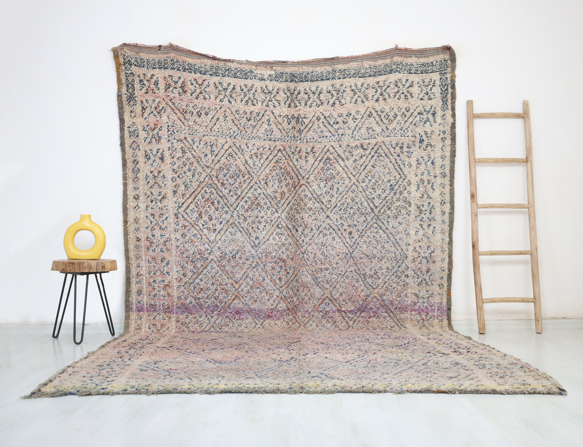 Tihya Vintage Moroccan Rug  7'1" x11'5" - Wavlynn