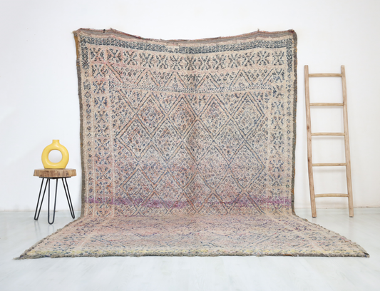 Tihya Vintage Moroccan Rug  7'1" x11'5" - Wavlynn