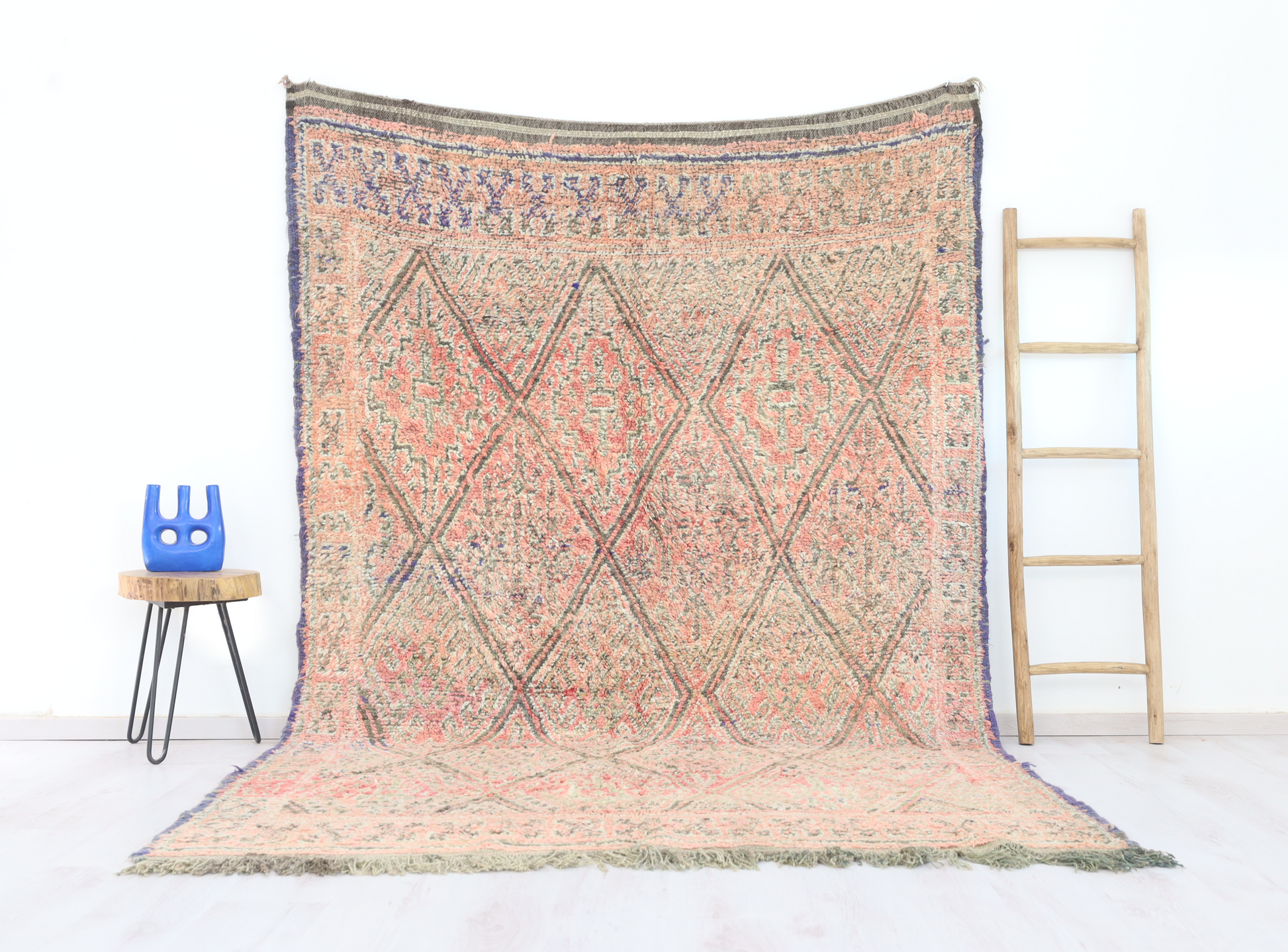 Taghzut Vintage Moroccan Rug  6'3" x9'6" - Wavlynn