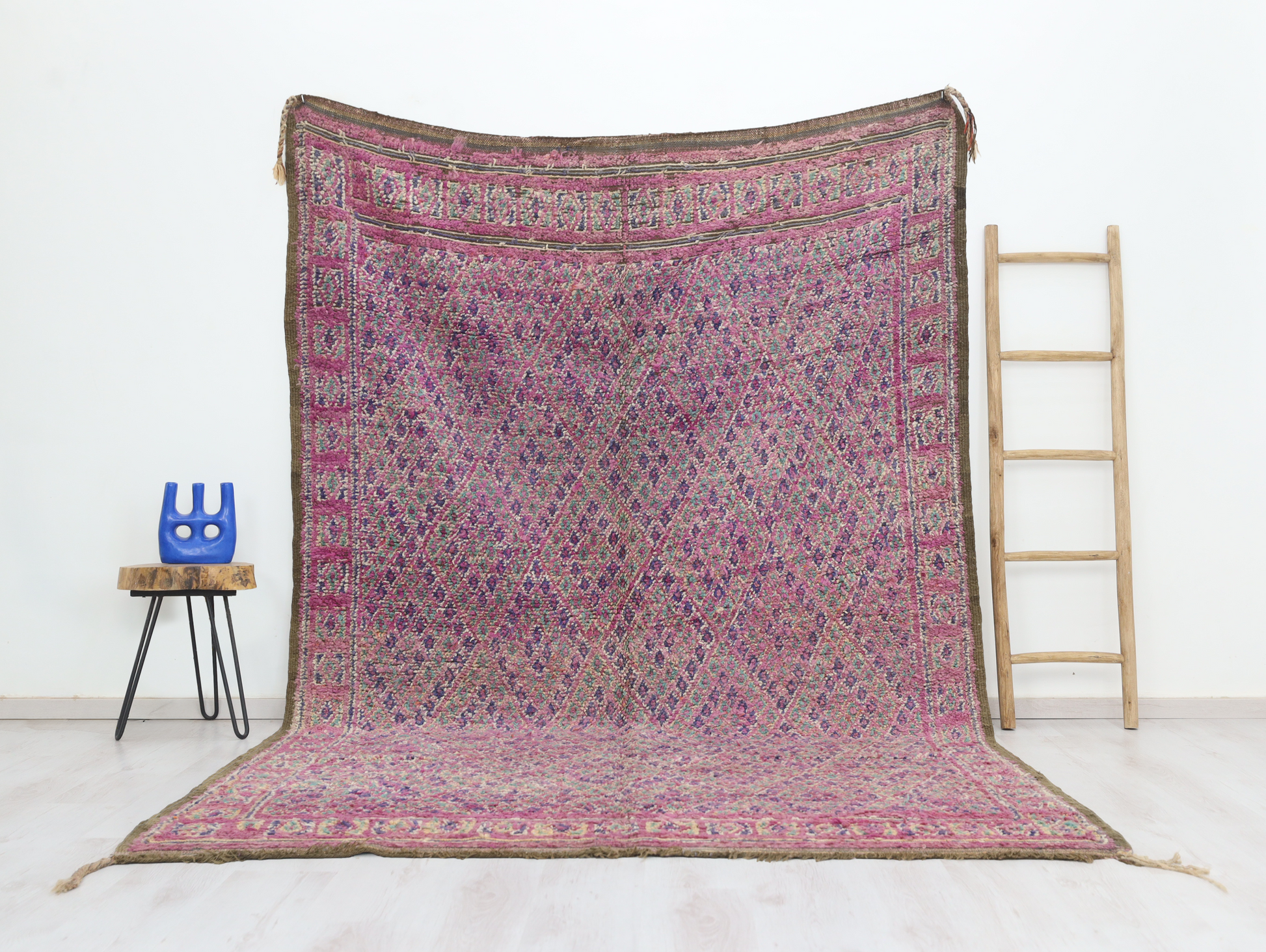 Tawriqt Vintage Moroccan Rug 6'6" x10'3" - Wavlynn