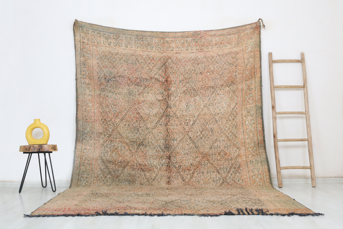 Timont Vintage Moroccan Rug  7'1" x9'9" - Wavlynn