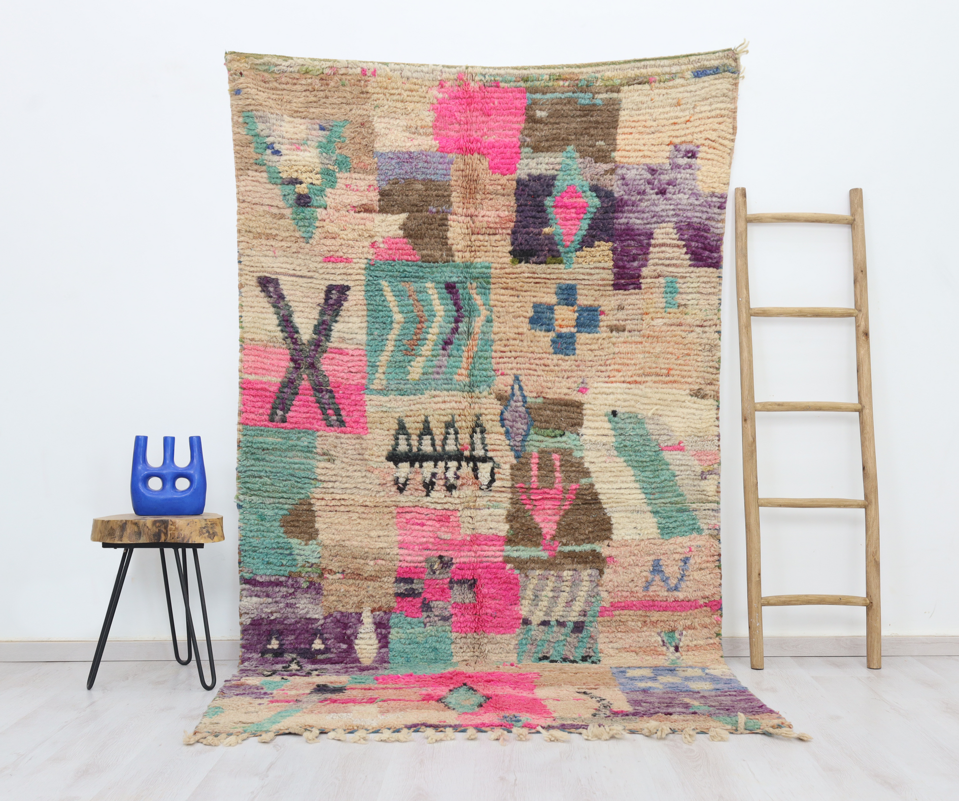 Aglid  Moroccan Rug 4'9" x 8'1" - Wavlynn