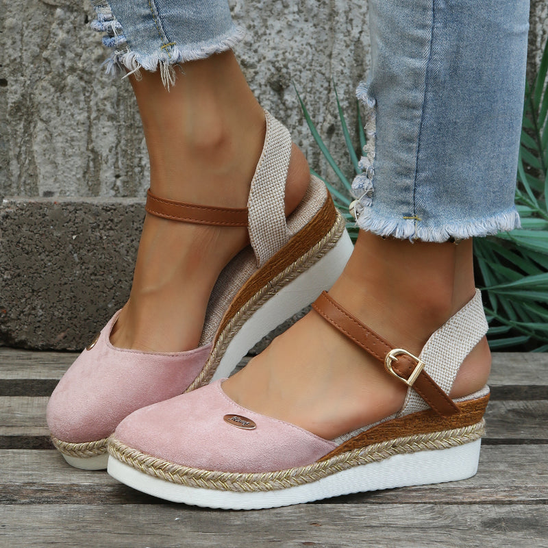 Women's comfort espadrille sandals in woven fabric with cushioned footbed and classic silhouette