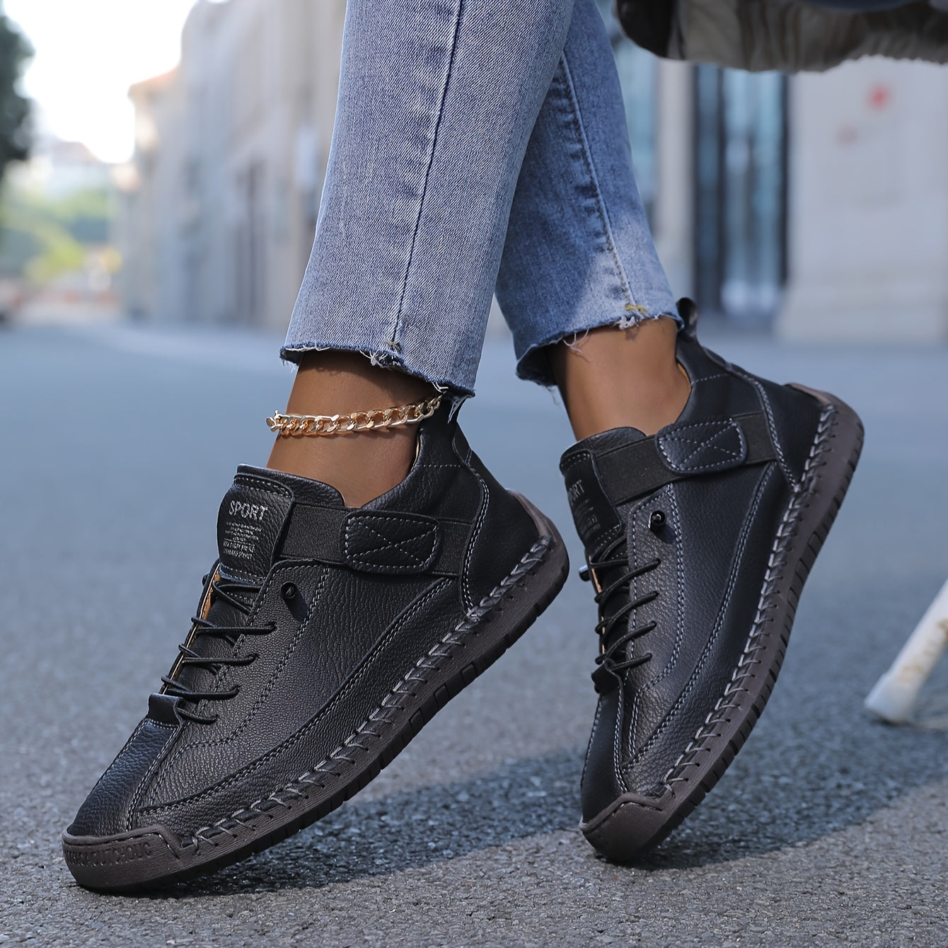 Renée comfort comfort sneakers in sleek modern design with supportive cushioned sole for all-day wear