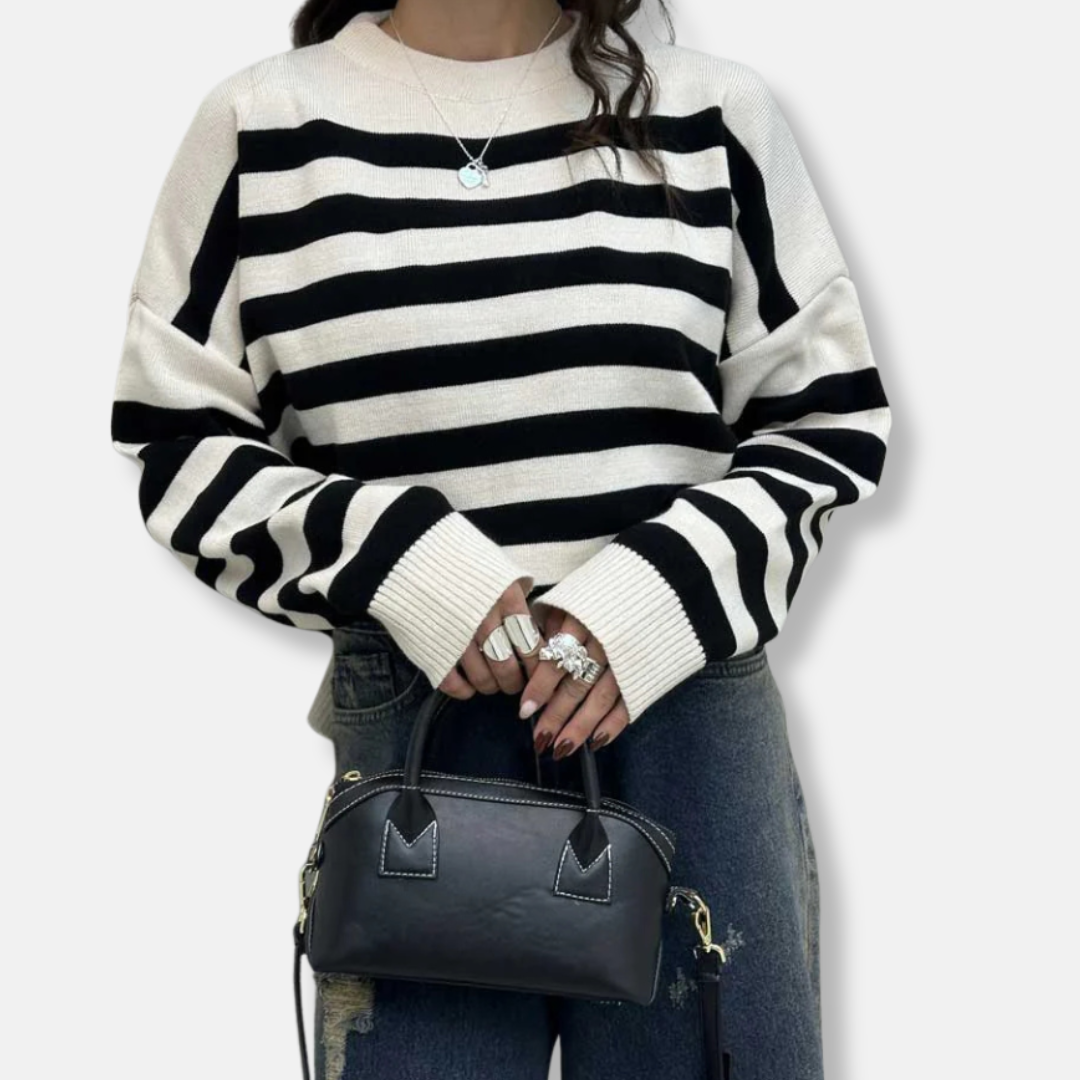 Women's striped crew neck pullover sweatshirt, loose fit knit with ribbed hem for casual style