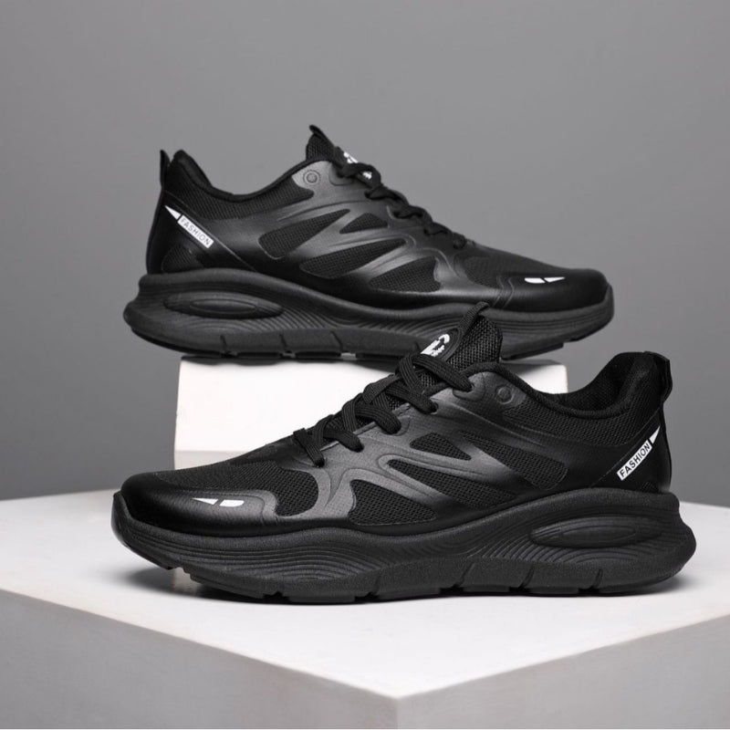 Runvo sneakers by Wavlynn in breathable mesh upper, lightweight design for all-day comfort