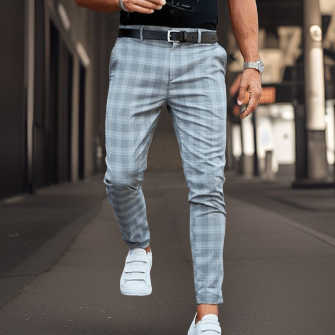 Men's slim fit chinos in checkered pattern, breathable blend fabric with Nordic-inspired tailored silhouette