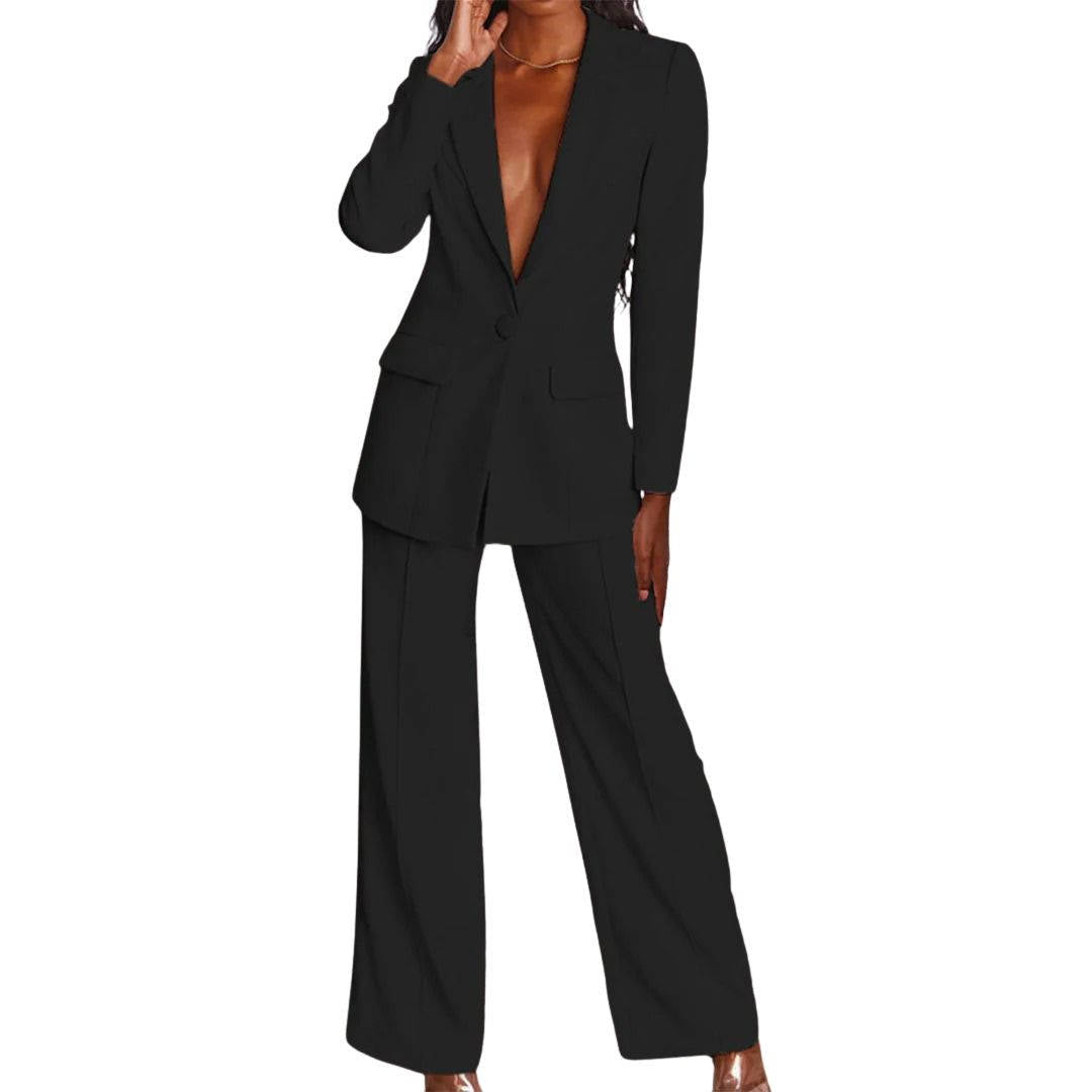 Women's elegant polyester-spandex work suit, modern tailored cut with gentle stretch for all-day comfort