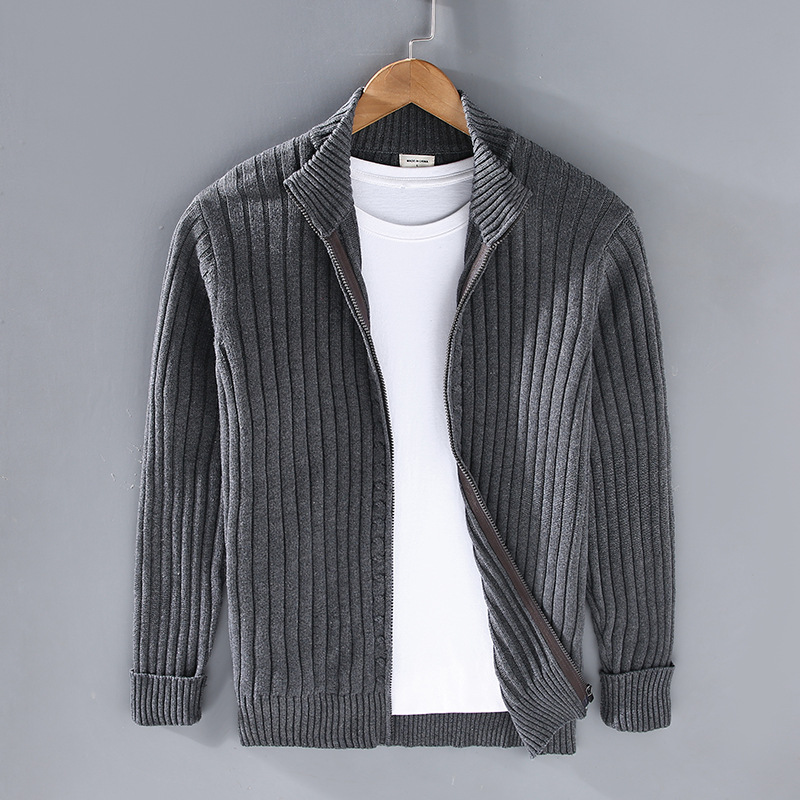 Men's warm knitted full-zip cardigan jacket in cozy winter style with ribbed texture